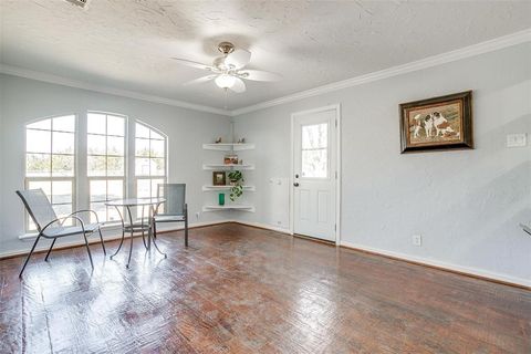 A home in Red Oak