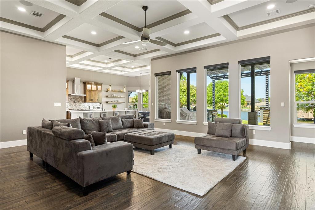 1203 Huntington Cove Court