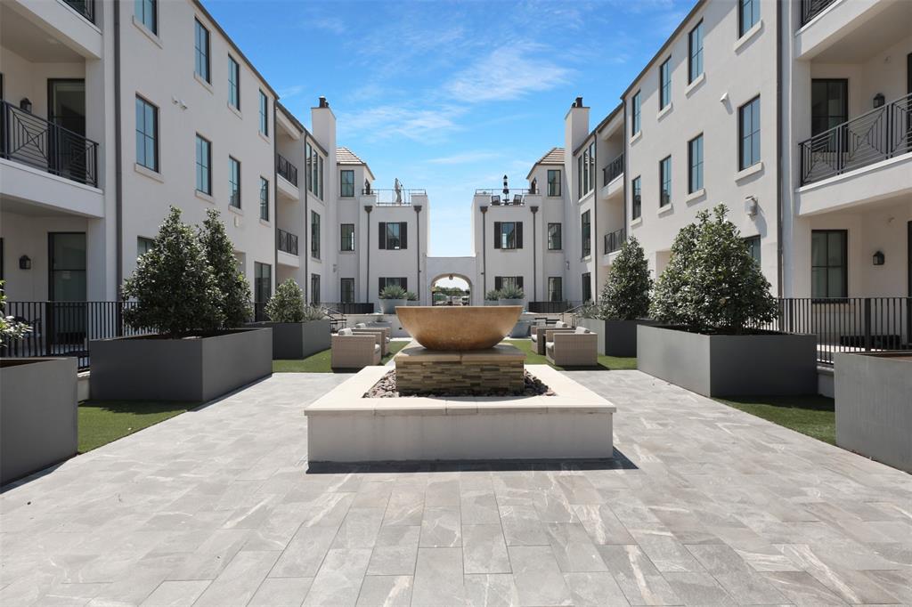 5270 Town And Country Boulevard 311
