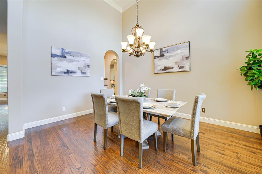 2213 Cotswold Valley Court