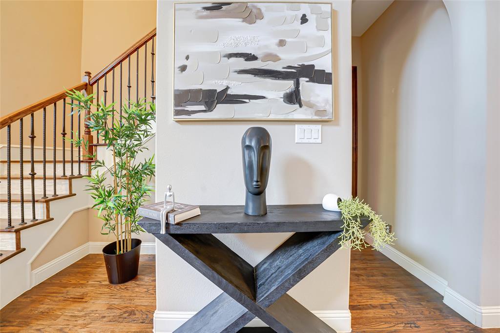 2213 Cotswold Valley Court