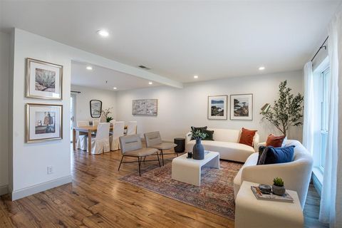 Photo of 431 Lowell Lane, Richardson, TX 75080 (MLS # 21205541)