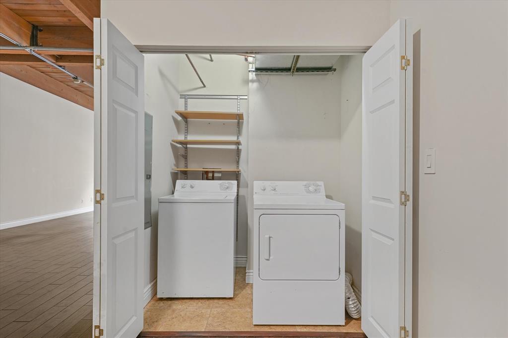 Elm Place Residences - Residential