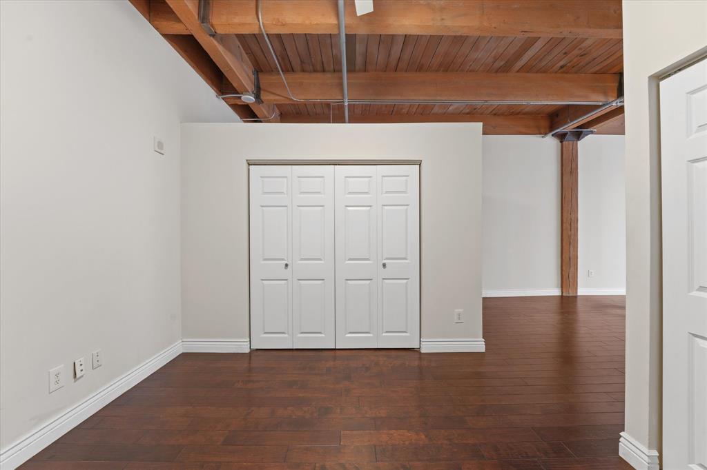 Elm Place Residences - Residential