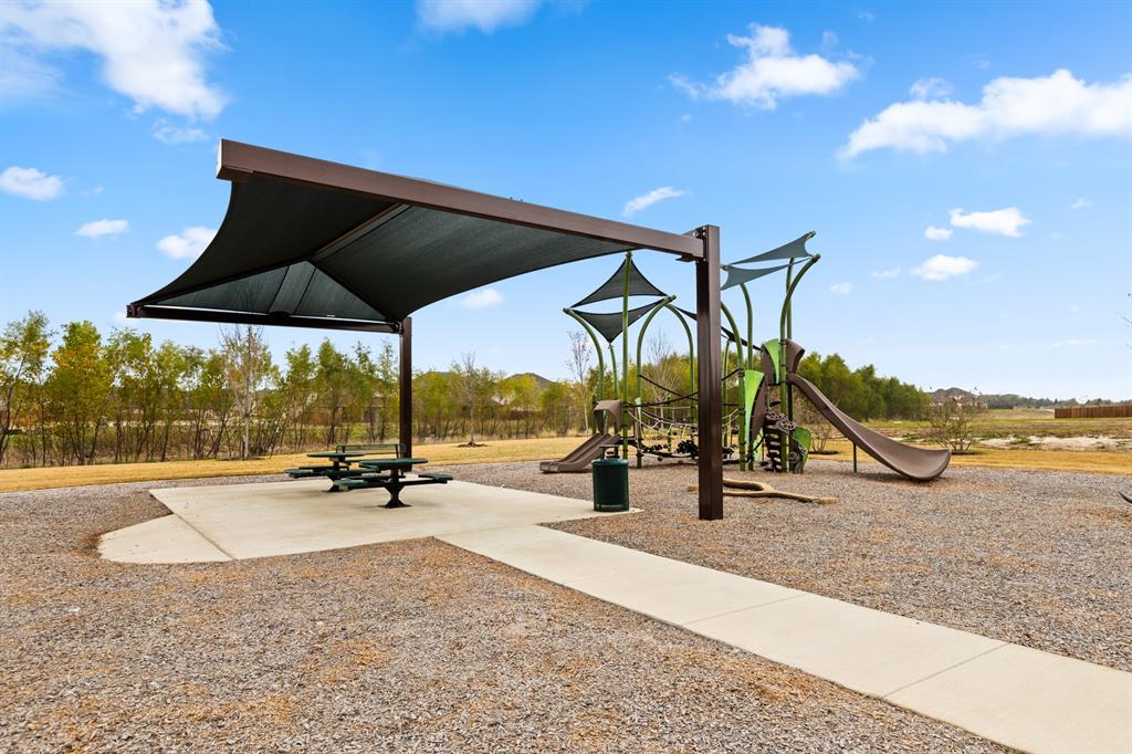 Oaks of North Grove - Residential