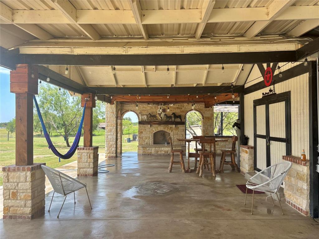 6049 NE County Road 1030B