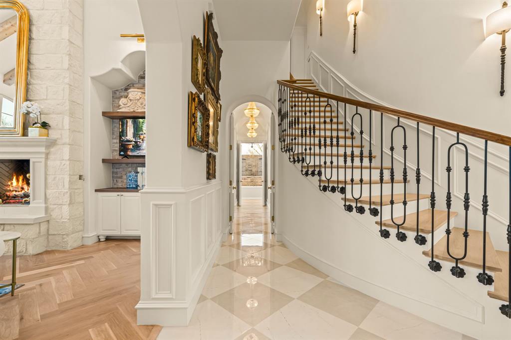 Haines Hollow - Residential