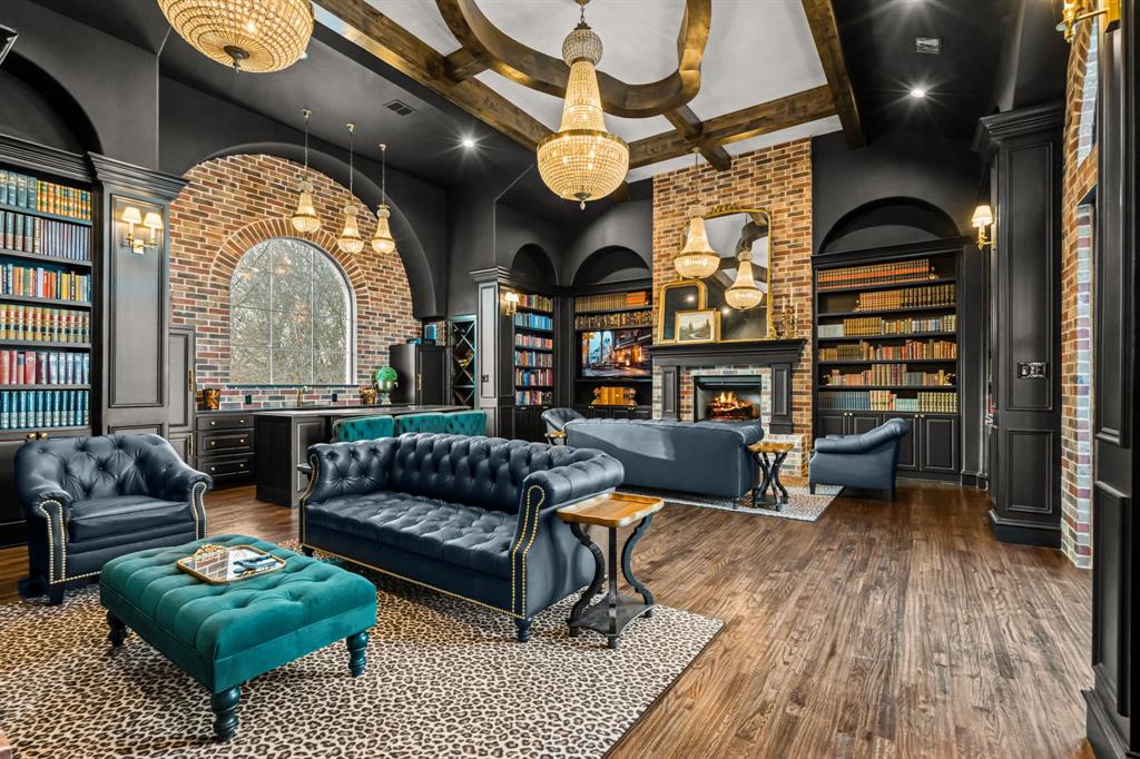 Haines Hollow - Residential