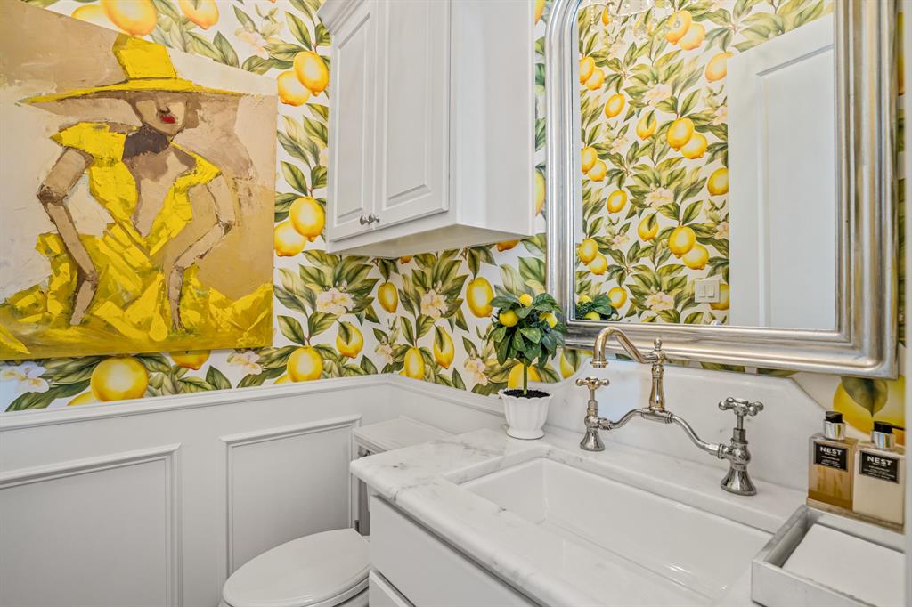 Haines Hollow - Residential