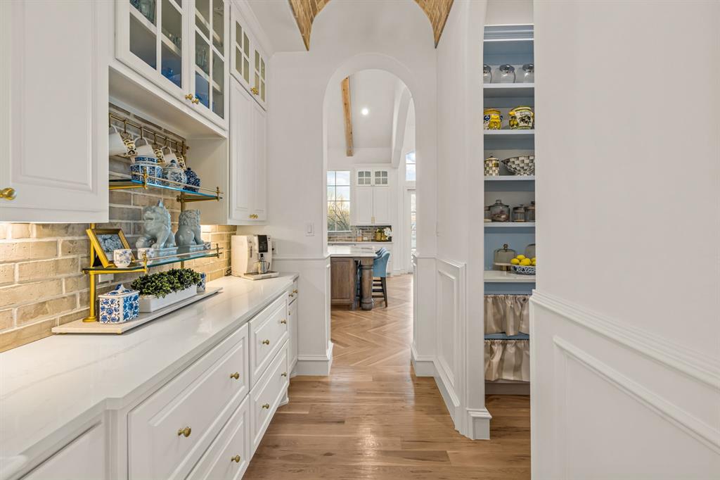 Haines Hollow - Residential