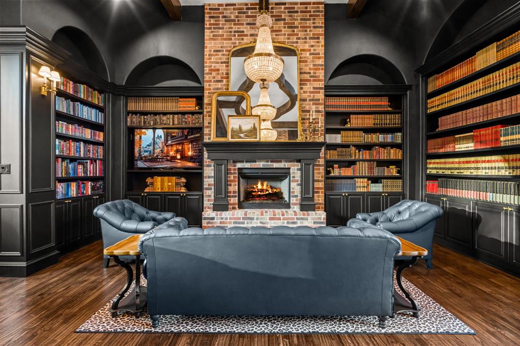 Haines Hollow - Residential
