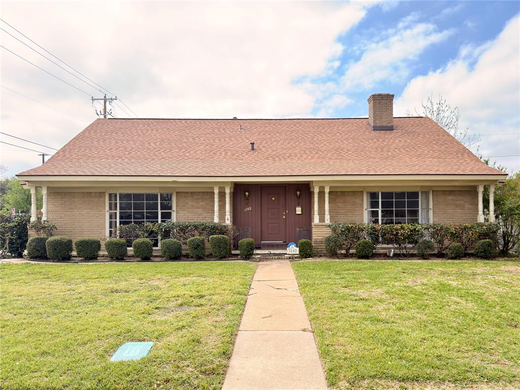 1102 N Edwards Court