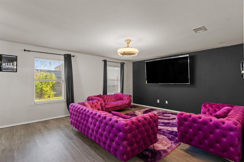 4618 Bridlewood Lane