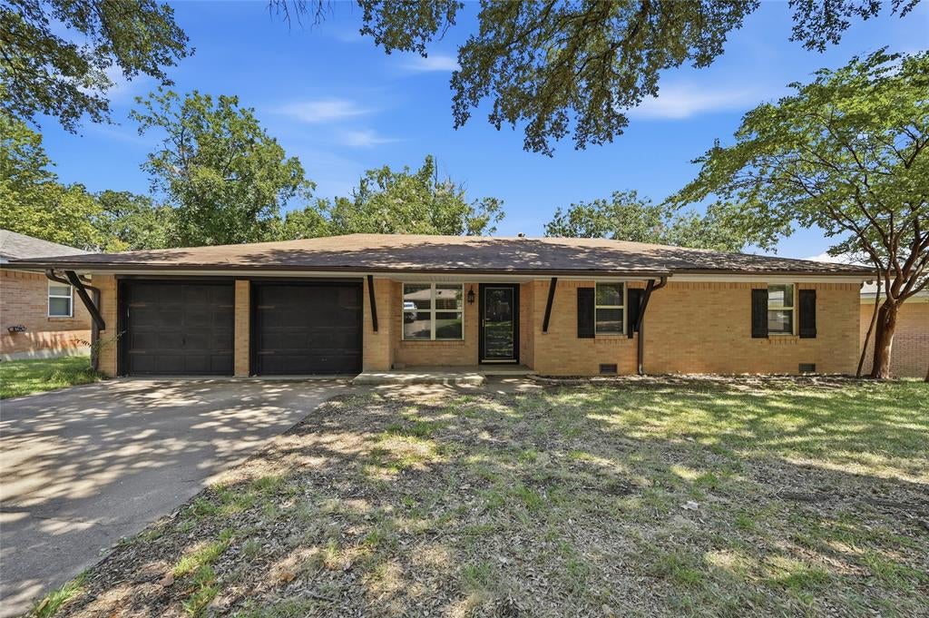 1303 Lafayette Drive
