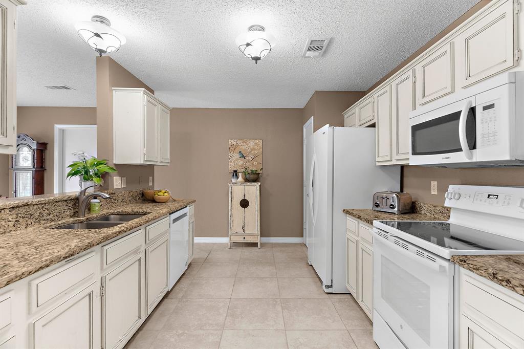 2306 Plymouth Colony Drive
