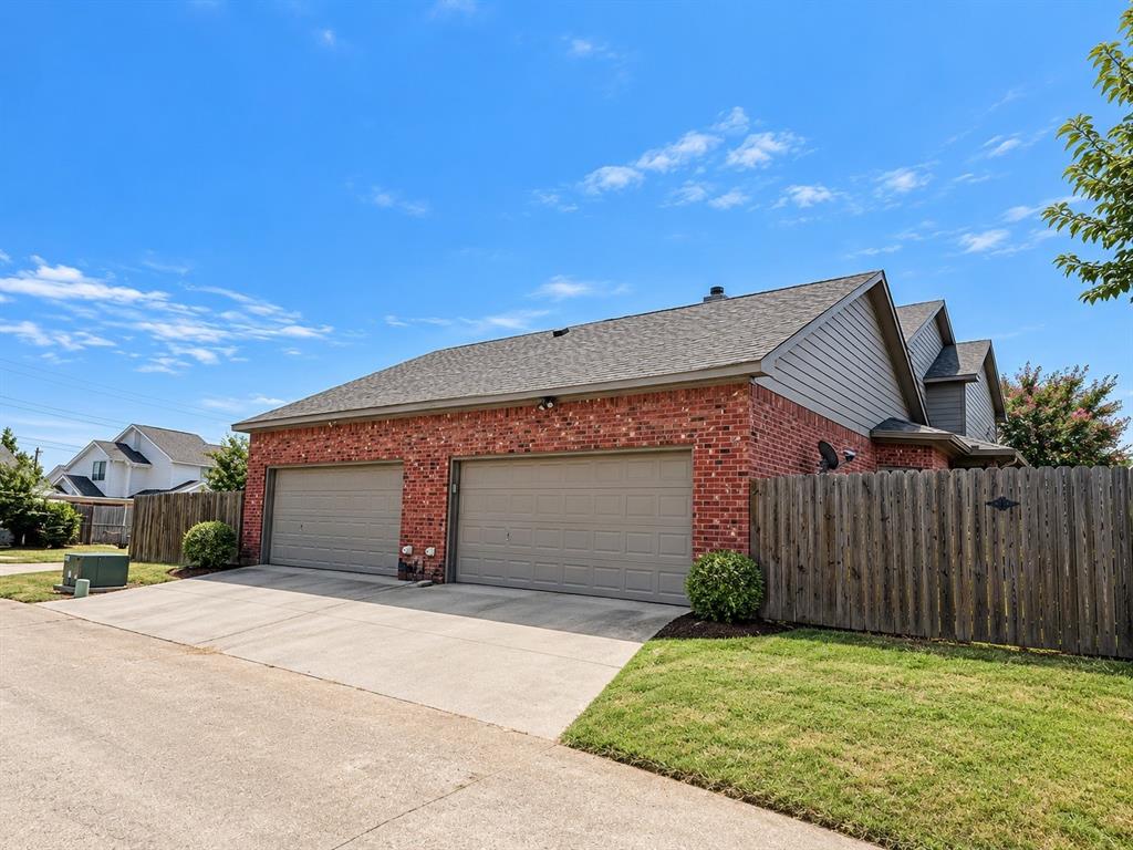 815 Valleybrooke Drive