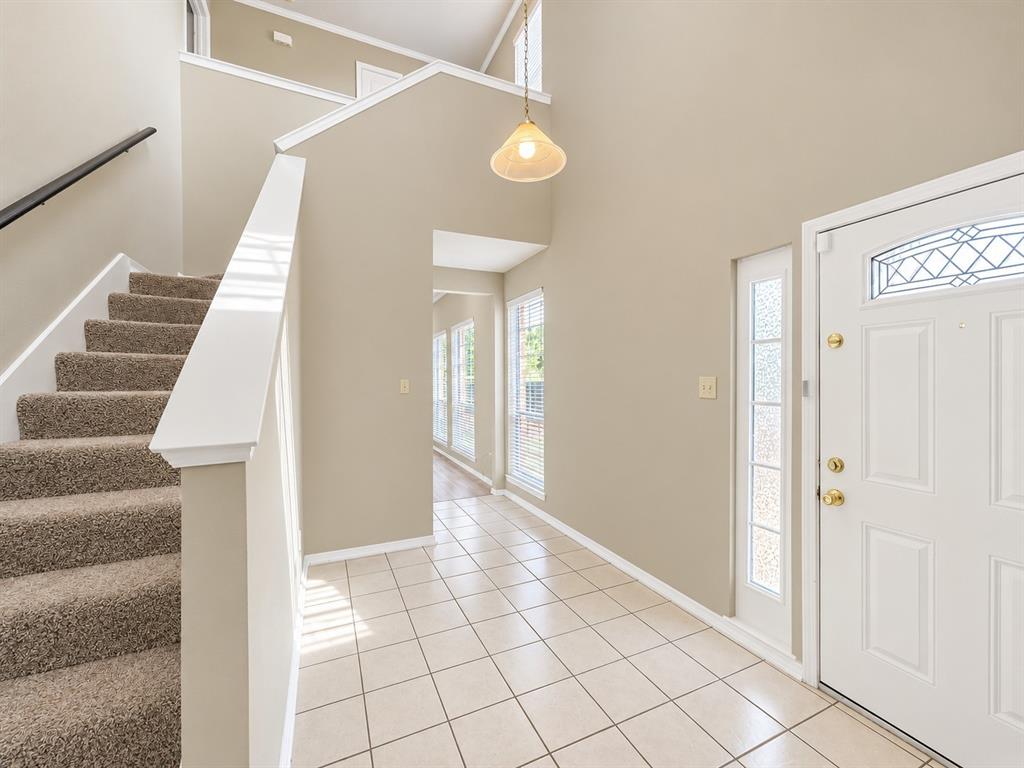 815 Valleybrooke Drive