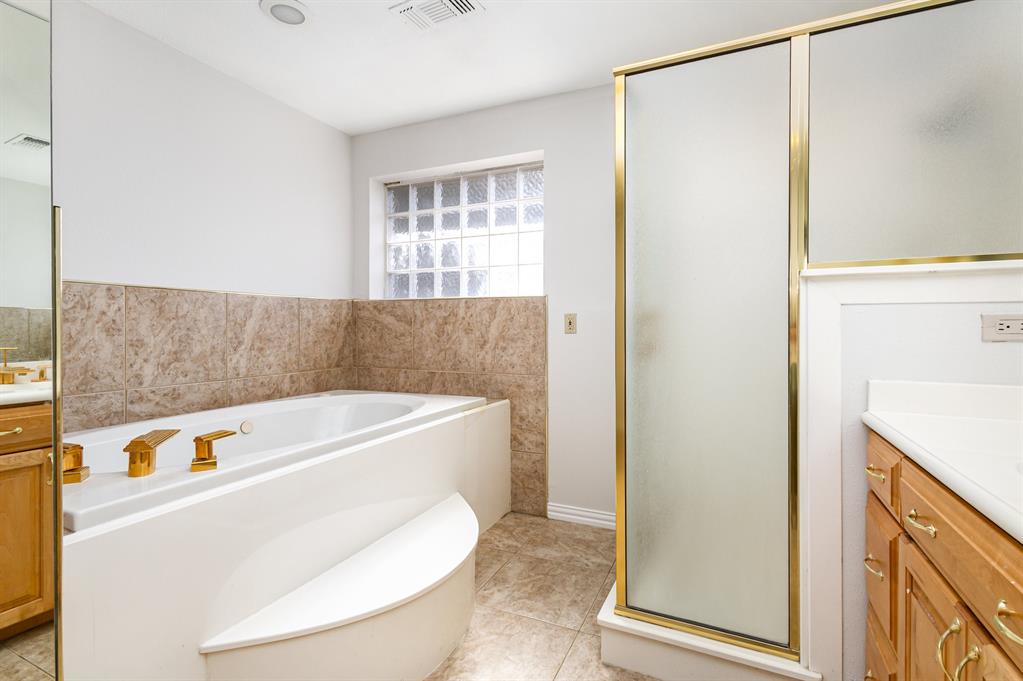 Club Manor - Residential