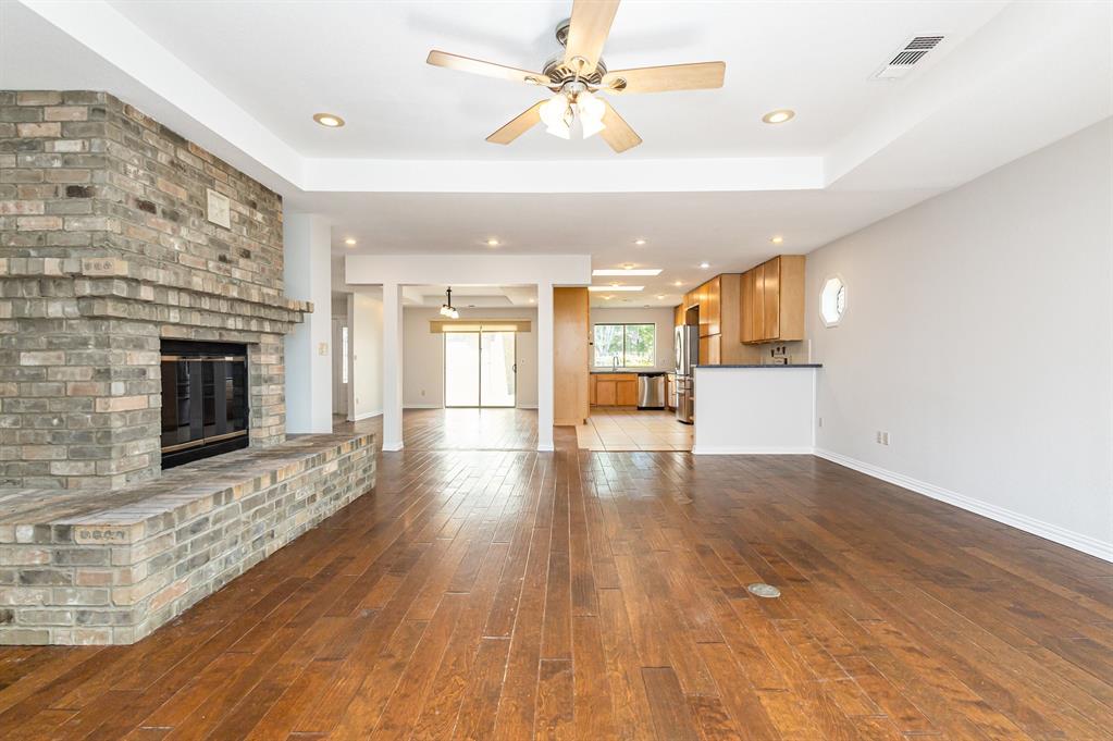 Club Manor - Residential