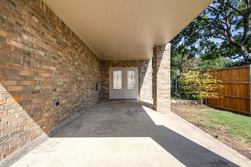 Club Manor - Residential