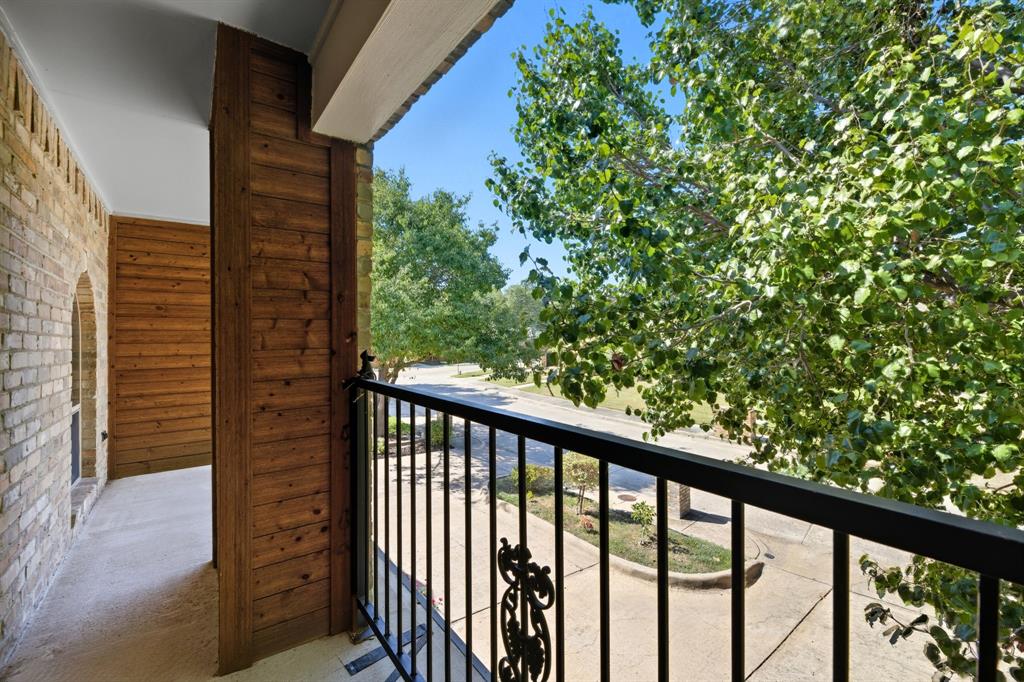 Club Manor - Residential