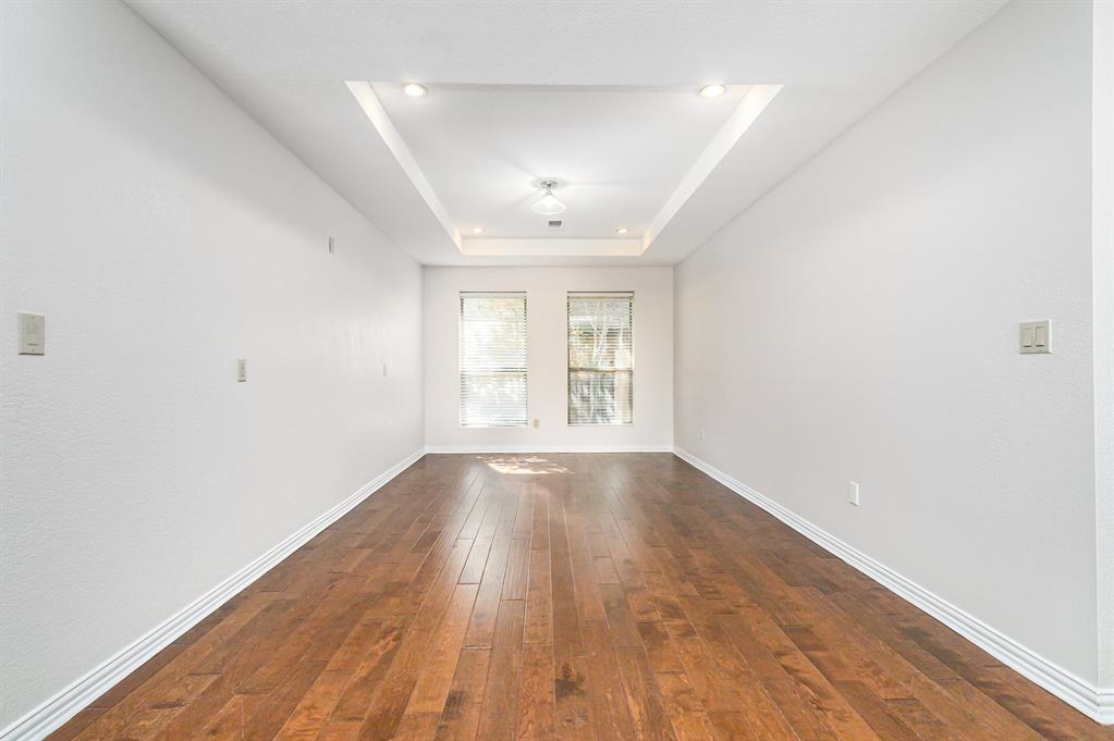 Club Manor - Residential