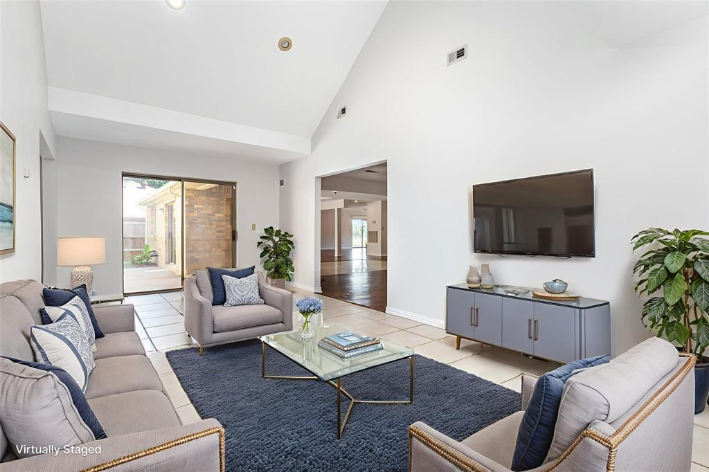 Club Manor - Residential