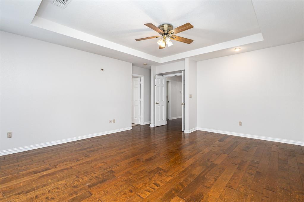 Club Manor - Residential