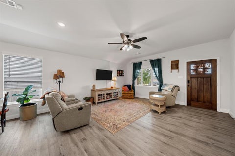 Tiny photo for 103 Olivia Street, Hillsboro, TX 76645 (MLS # 21396561)