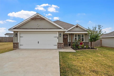 Photo of 103 Olivia Street, Hillsboro, TX 76645 (MLS # 21396561)