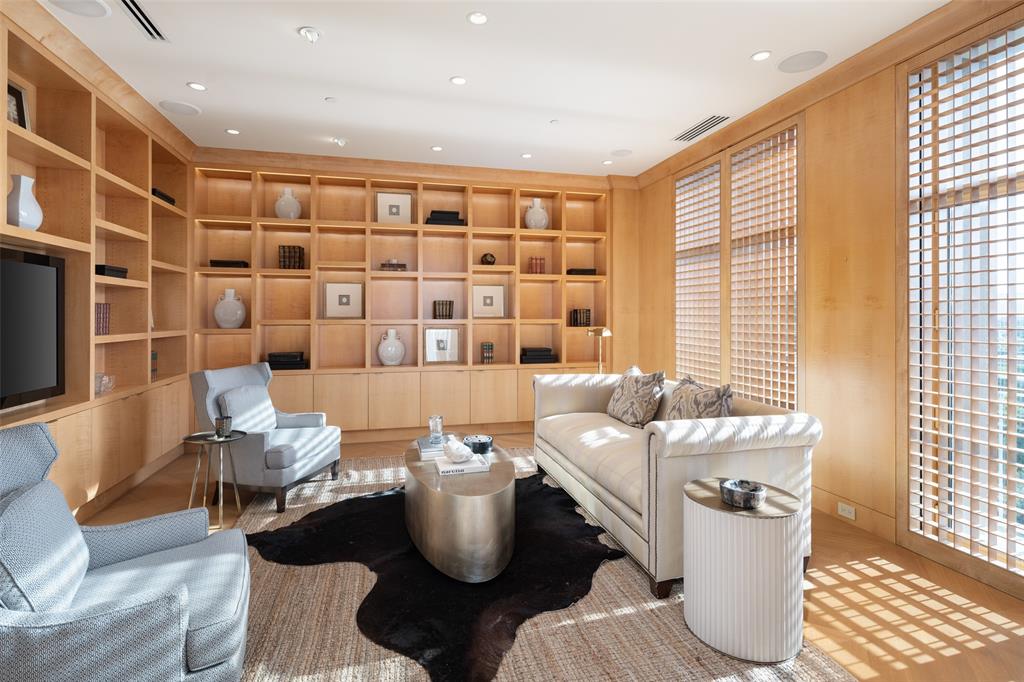 Mansion Residence - Residential