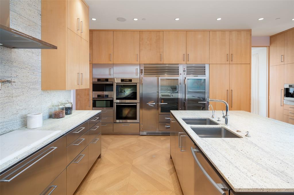 Mansion Residence - Residential