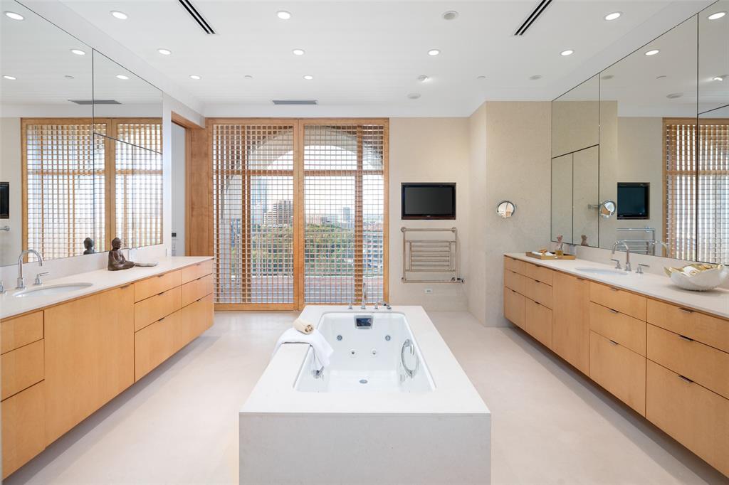 Mansion Residence - Residential