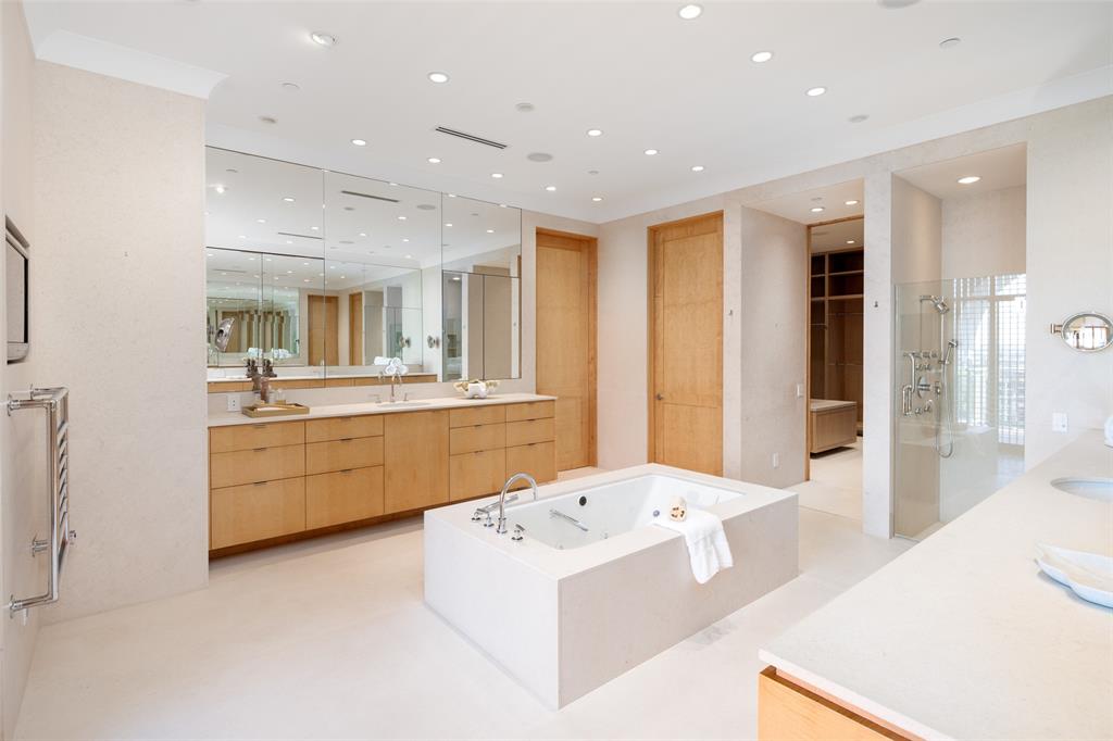 Mansion Residence - Residential