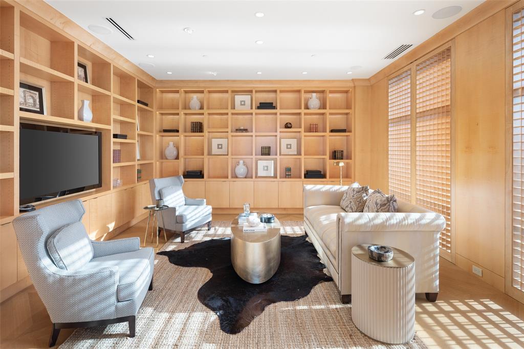 Mansion Residence - Residential