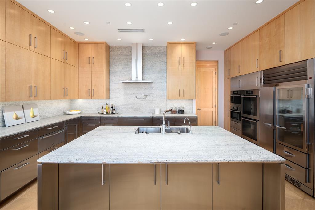 Mansion Residence - Residential