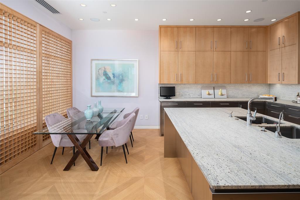 Mansion Residence - Residential