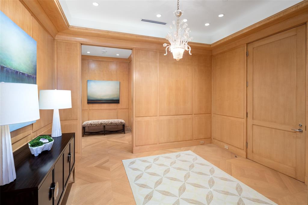 Mansion Residence - Residential