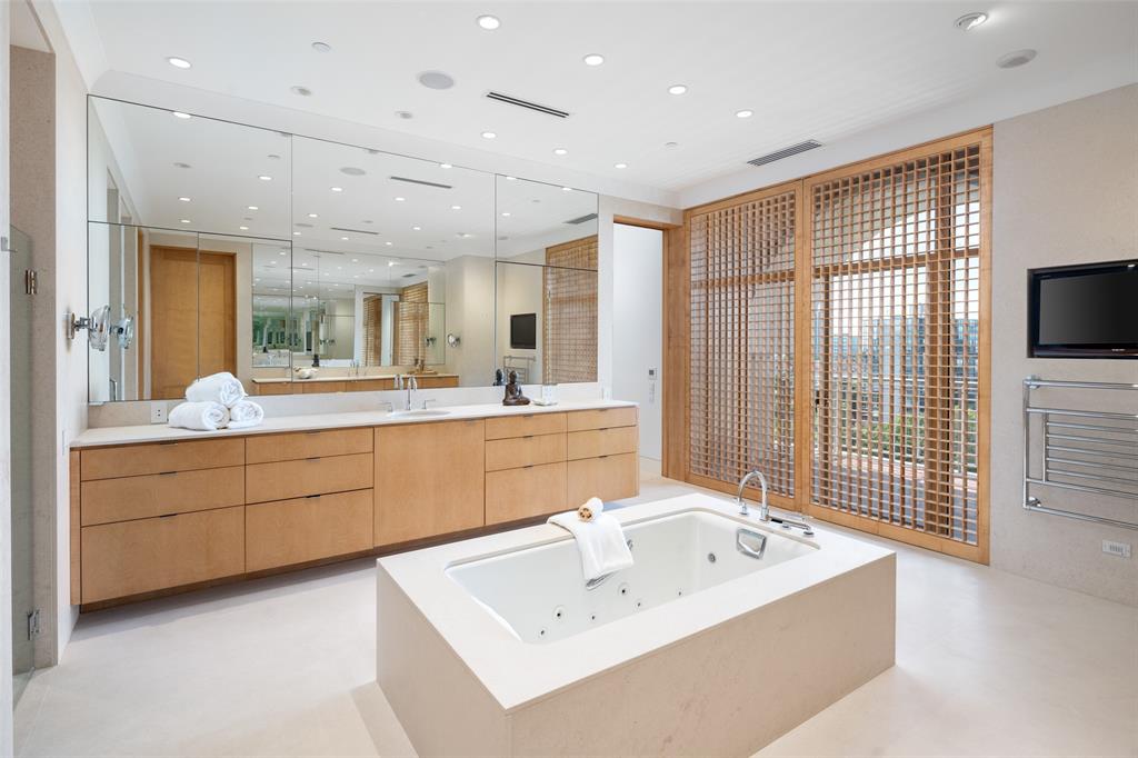 Mansion Residence - Residential