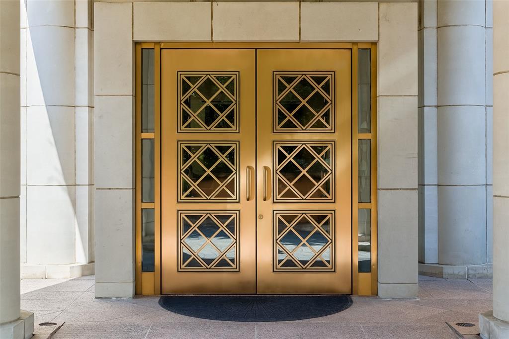 Mansion Residence - Residential