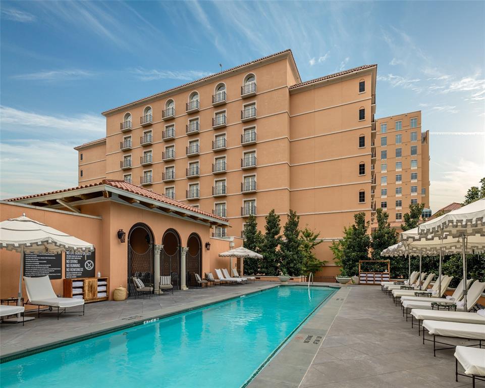 Mansion Residence - Residential