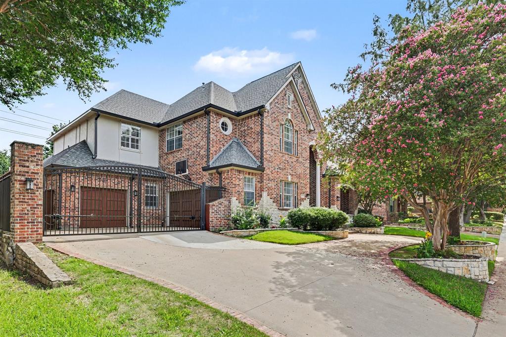 195 Chaucer Court