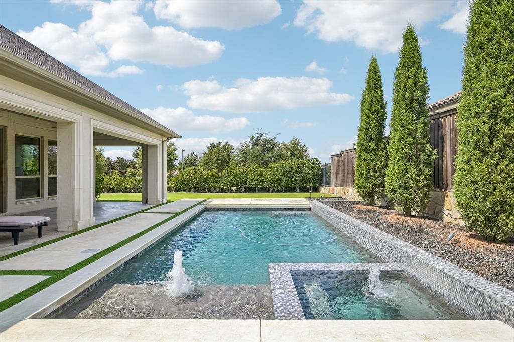 4214 Longwood Drive