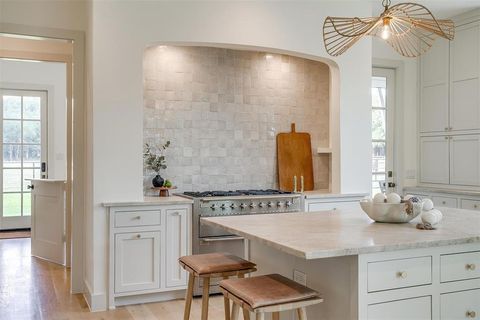 8632 S FM 1187 Fort Worth TX 76126