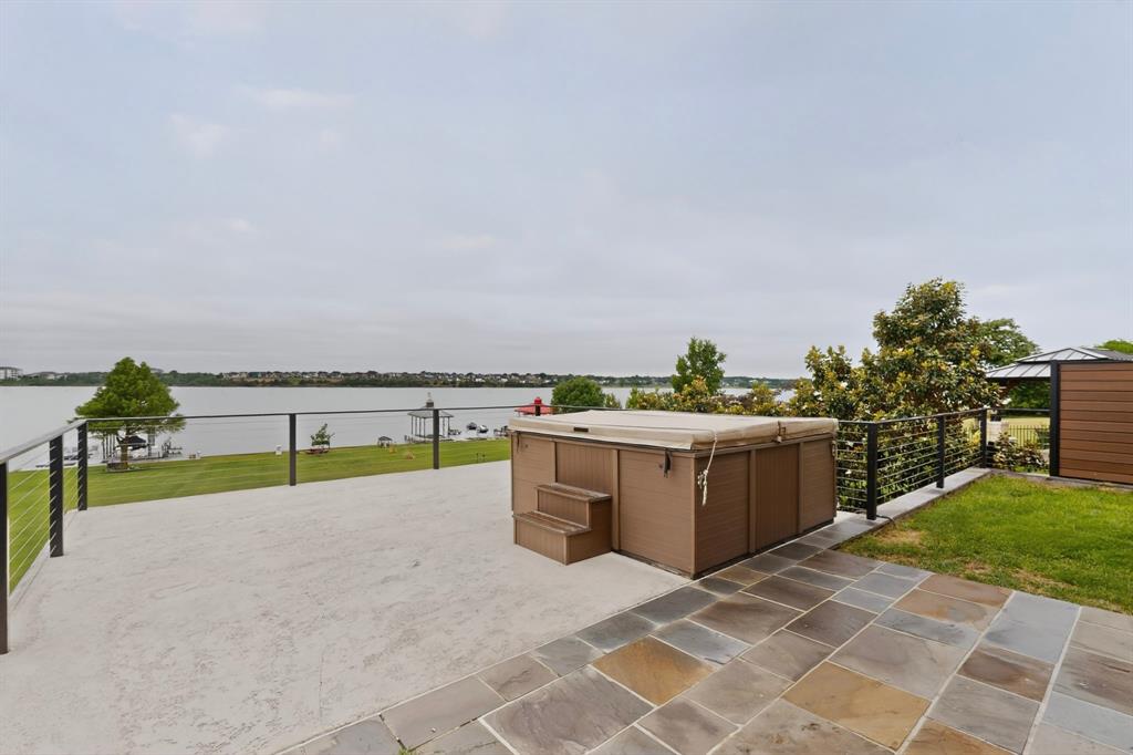 VUE DU LAC REP - Residential