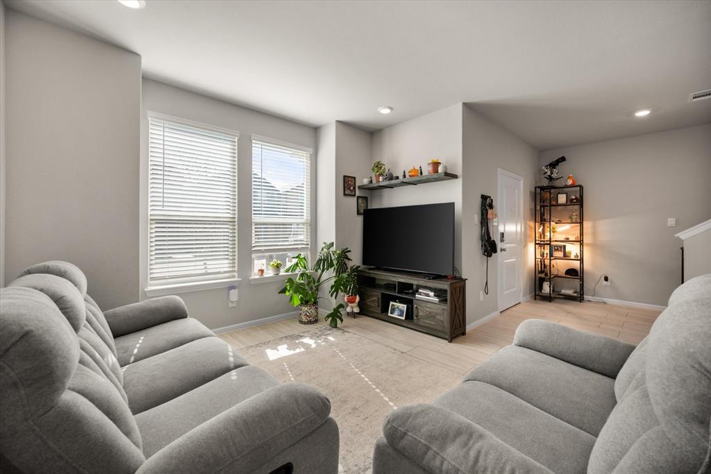 Orchard Vlg - Residential