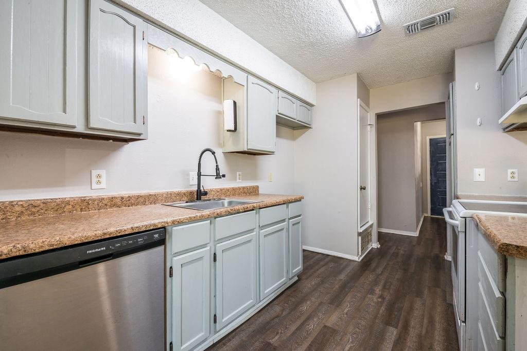 Whispering Oaks Add - Residential