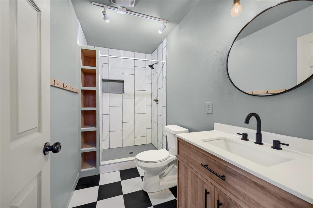 RIDGECREST - Residential Lease