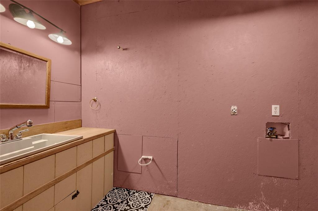 RIDGECREST - Residential Lease