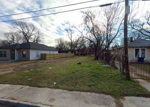 3402 Spring Avenue Dallas TX 75215